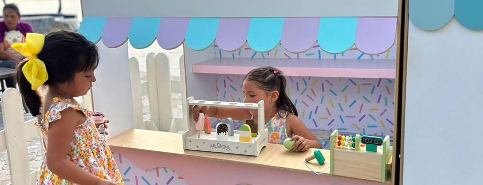 Ice Cream Stand - Valeria Juan Kids